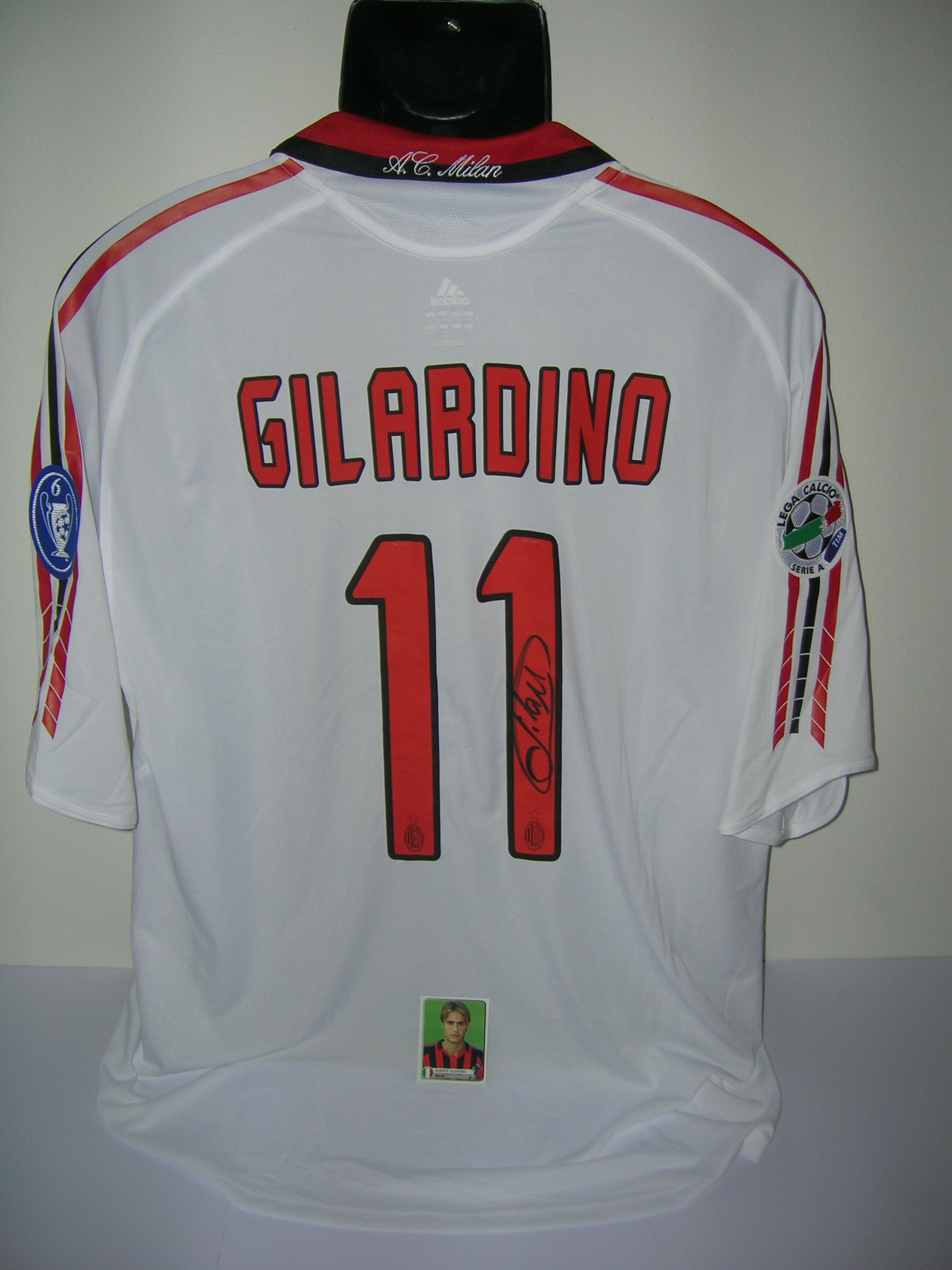Milan  Gilardino  11-B